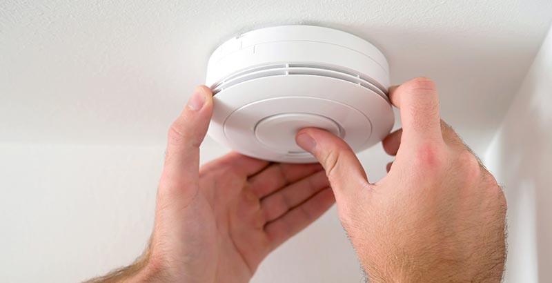 Smoke alarm installation